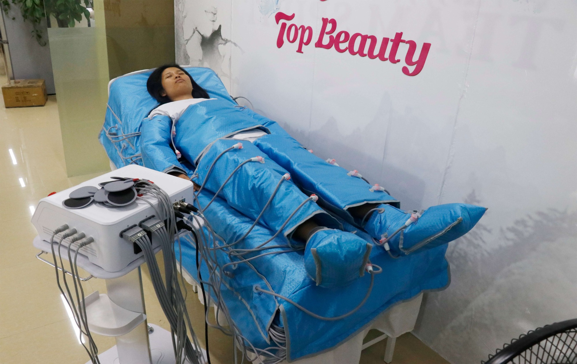 Machine professionnelle de drainage lymphatique 3 en 1 par pressothérapie infrarouge EMS avec couverture
