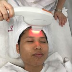 Machine à impulsions de régénération de la peau à lumière laiteuse proche infrarouge 1300nm Nir